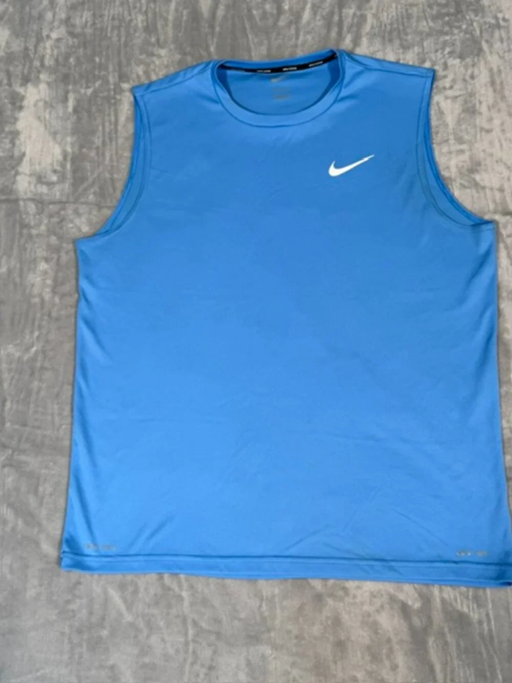 Nike essential hydroguard